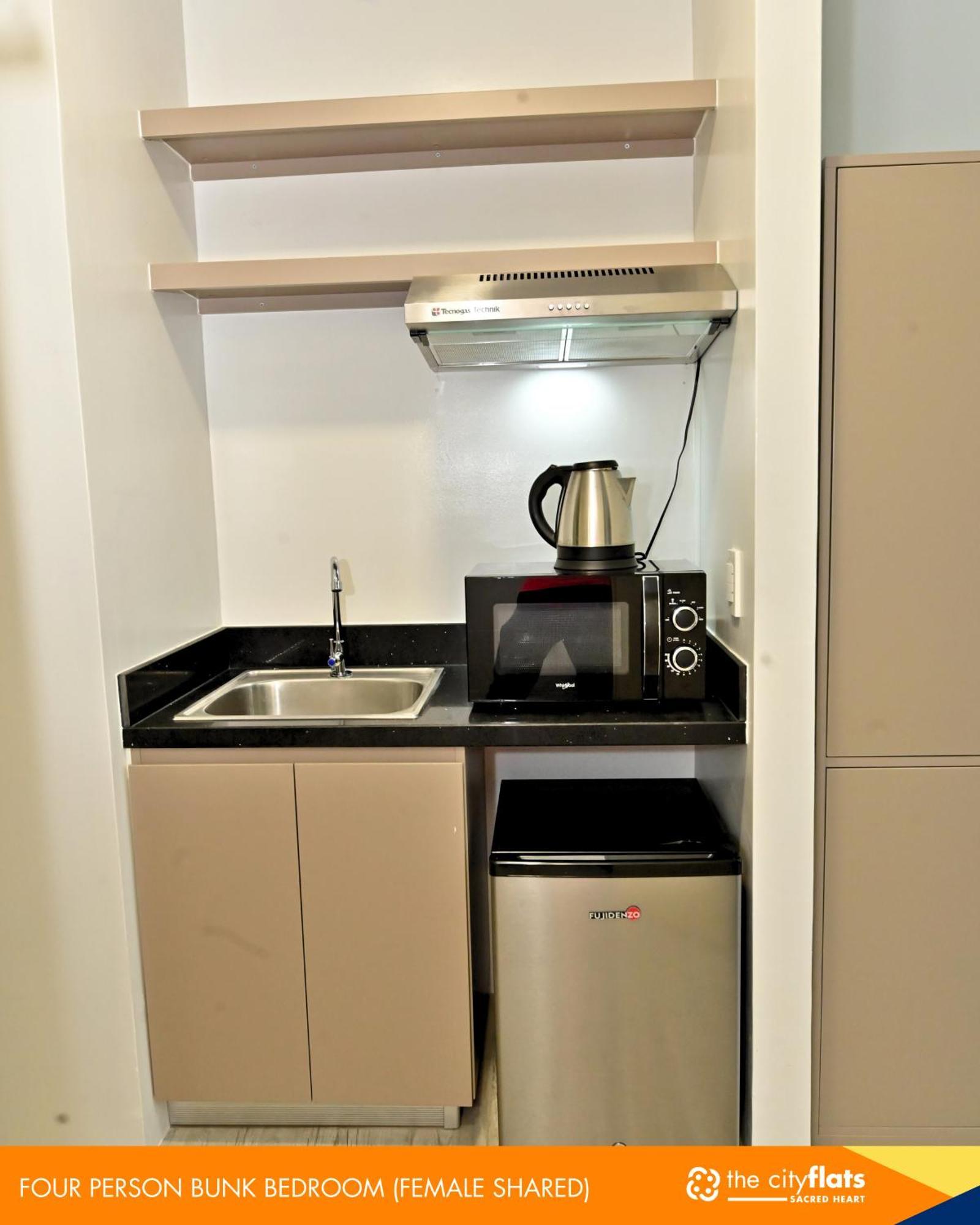 The City Flats Sacred Heart Makati City Zimmer foto